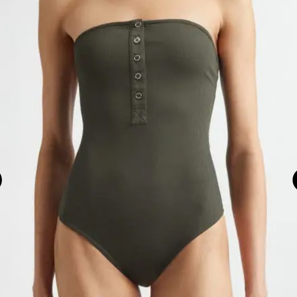 TOTEME RIBBED STRAPLESS SWIMSUIT IN DARK GREEN /SZ:LARGE
